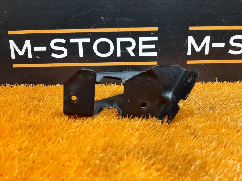 Кронштейн замка капота, 590 рублей, Красноярск