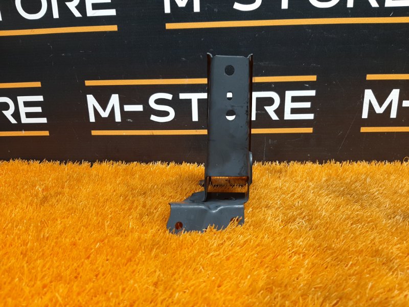 Кронштейн замка капота, 590 рублей, Красноярск