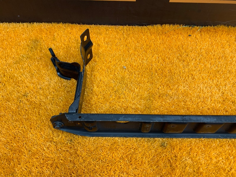 Кронштейн радиатора, 1820 рублей, Красноярск