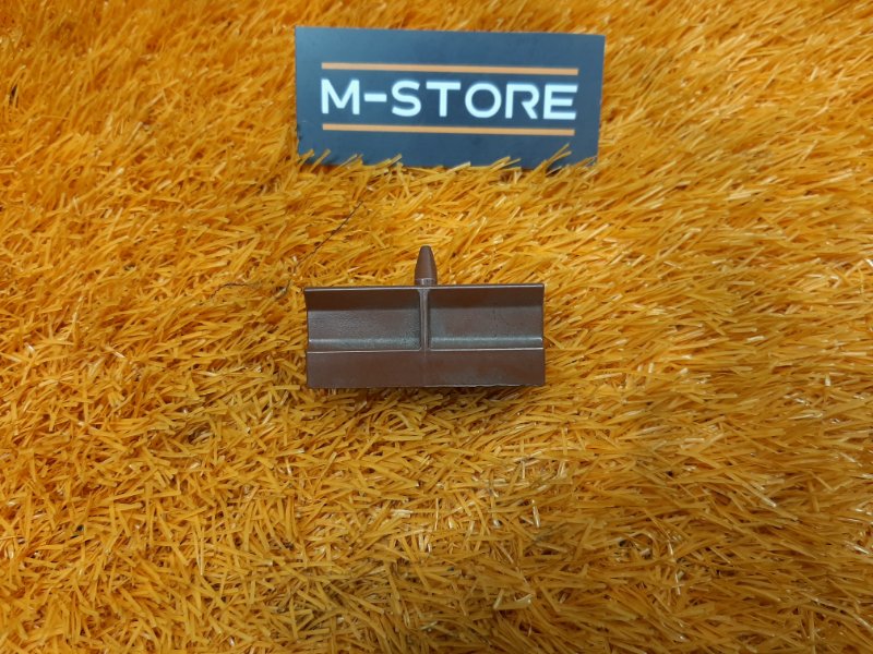 Клипса накладки порога, 100 рублей, Красноярск