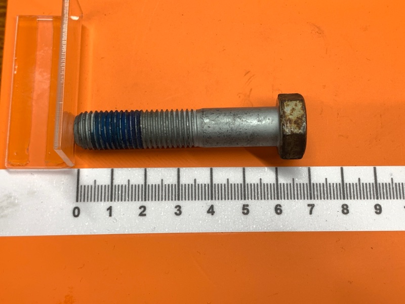 болт подвески, 100 рублей, Красноярск