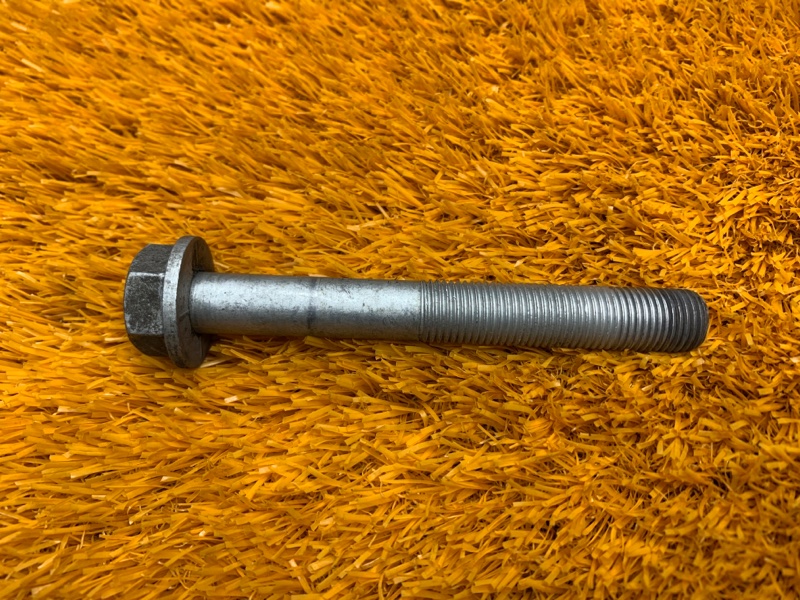 болт подвески, 50 рублей, Красноярск