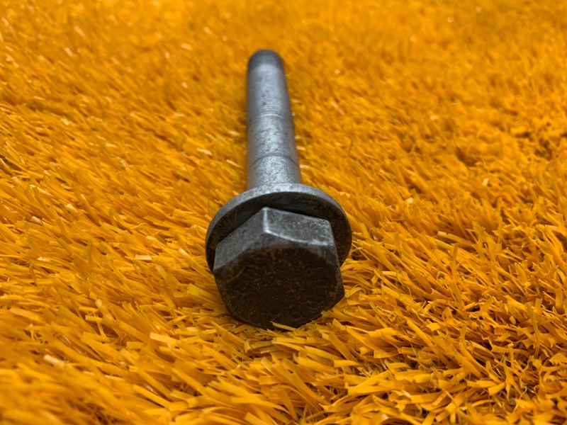 болт подвески, 50 рублей, Красноярск