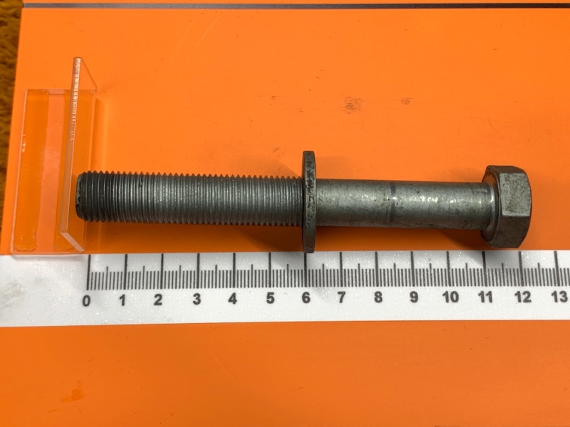 болт подвески, 50 рублей, Красноярск