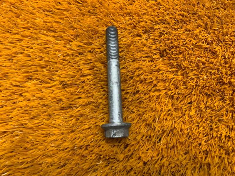 болт подвески, 50 рублей, Красноярск