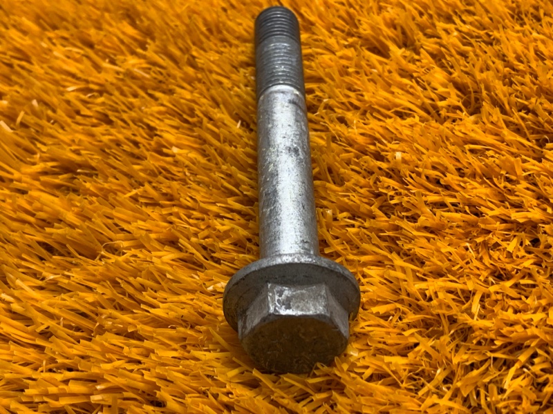 болт подвески, 50 рублей, Красноярск