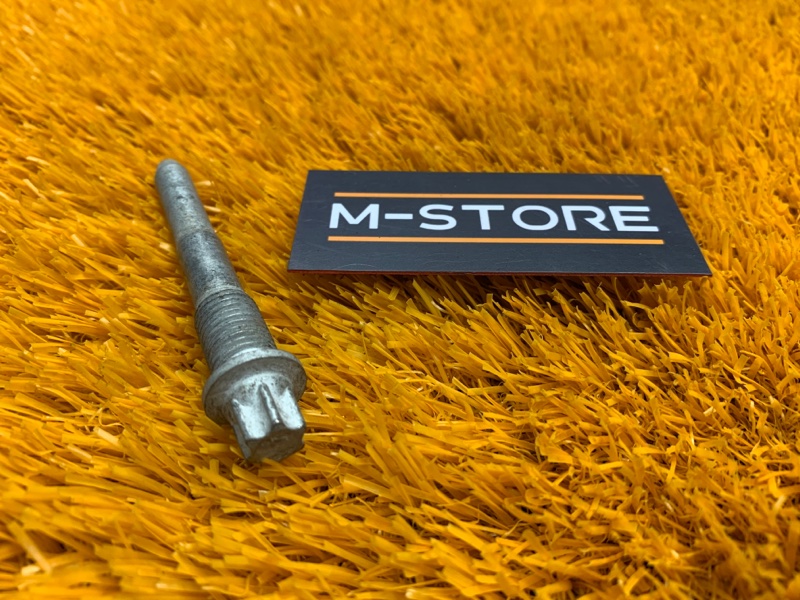 болт подвески, 50 рублей, Красноярск