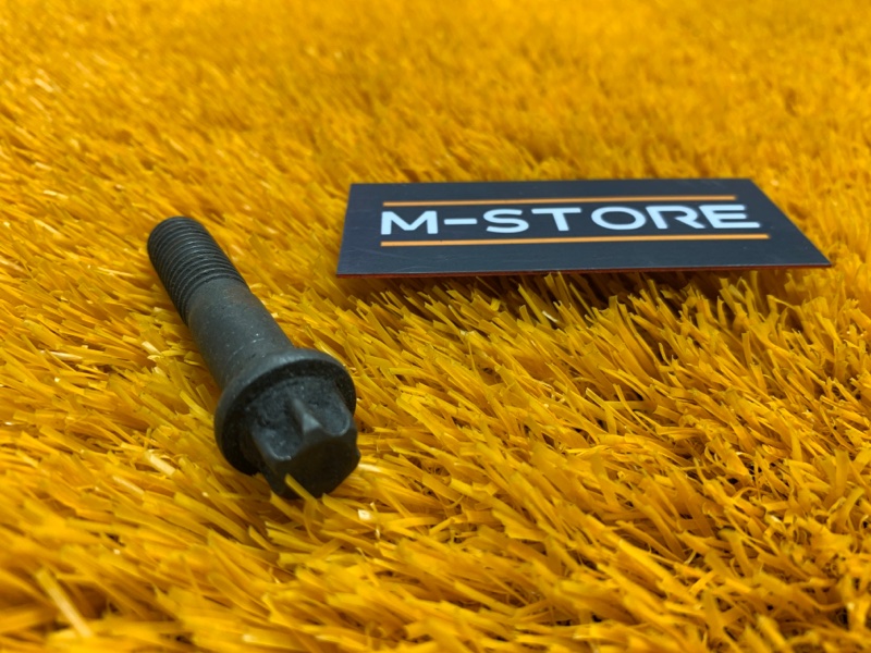 болт подвески, 50 рублей, Красноярск