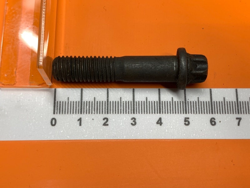 болт подвески, 50 рублей, Красноярск