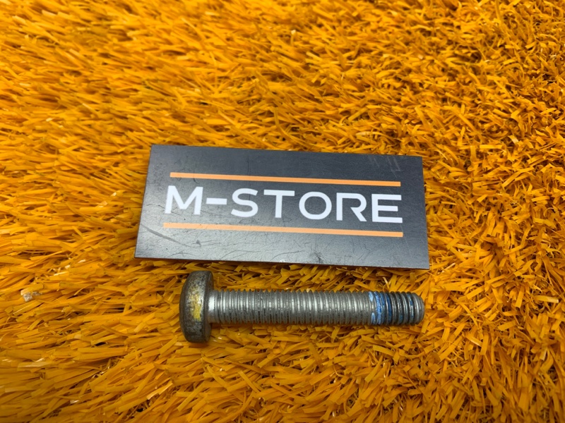 болт подвески, 50 рублей, Красноярск