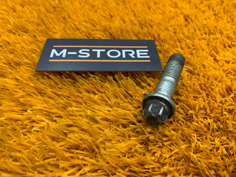 болт подвески, 50 рублей, Красноярск