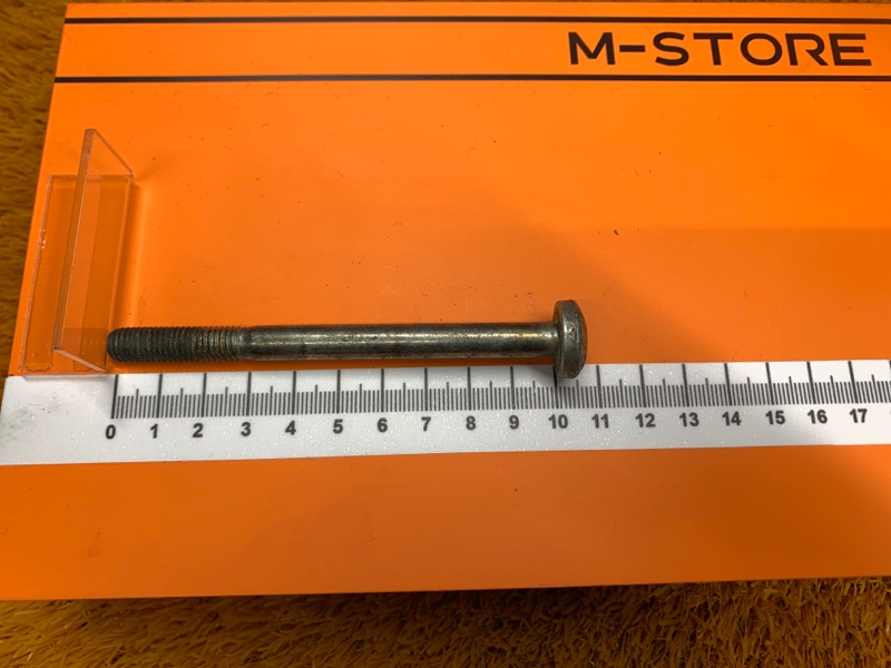 болт подвески, 50 рублей, Красноярск