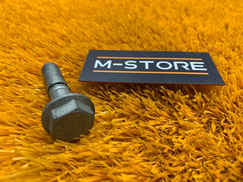 болт подвески, 50 рублей, Красноярск