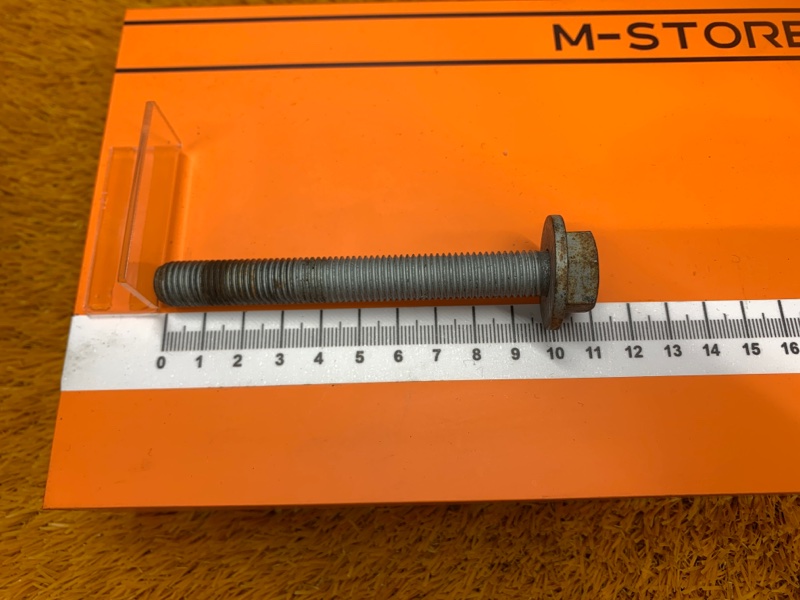 болт подвески, 50 рублей, Красноярск