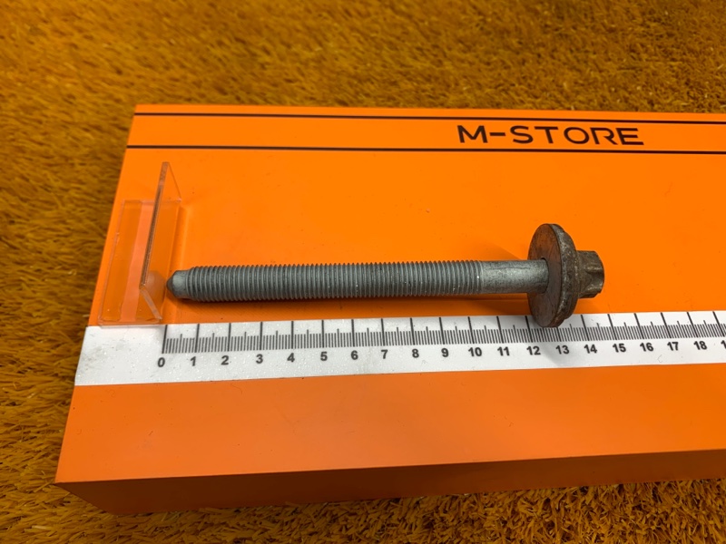 болт подвески, 100 рублей, Красноярск