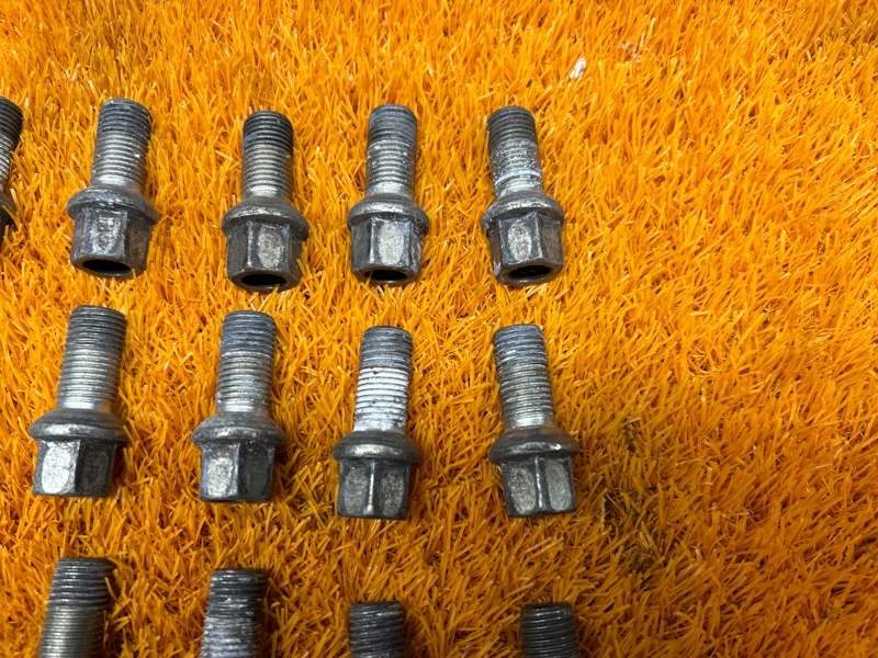 болт колесный, 1200 рублей, Красноярск