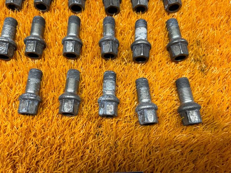 болт колесный, 1200 рублей, Красноярск