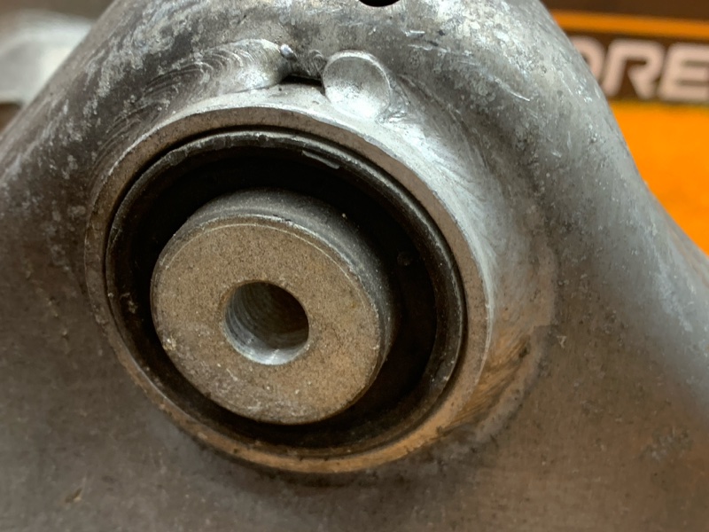 Балка поперечная (подрамник), 1690 рублей, Красноярск