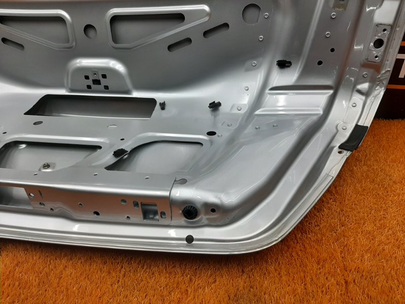 крышка багажника, 1500 рублей, Красноярск