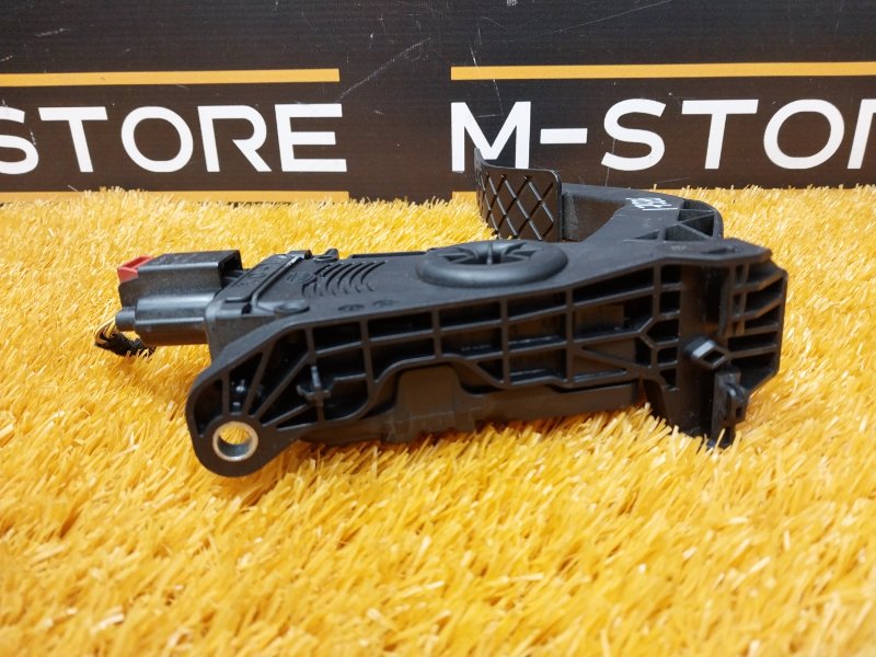 педаль газа, 500 рублей, Красноярск