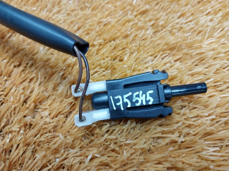 Концевик стояночного тормоза, 200 рублей, Красноярск