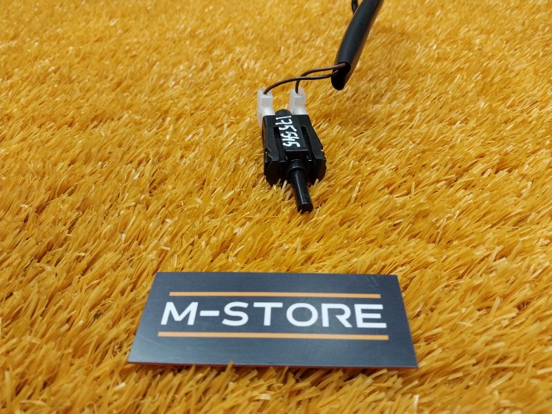 Концевик стояночного тормоза, 200 рублей, Красноярск