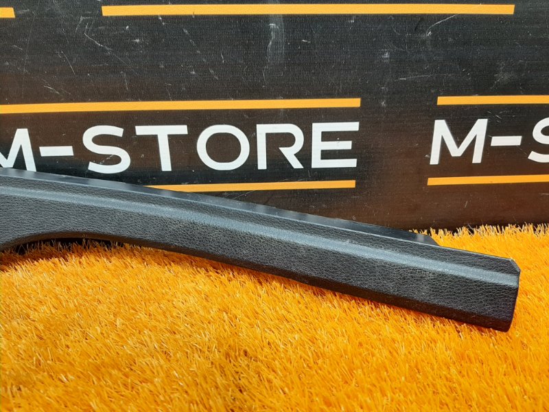 Накладка на порог салона, 270 рублей, Красноярск