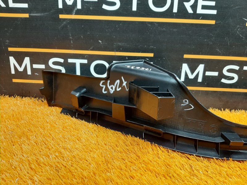 Накладка на порог салона, 270 рублей, Красноярск