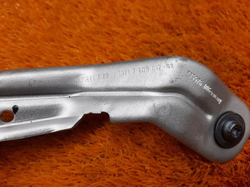 кронштейн, 300 рублей, Красноярск