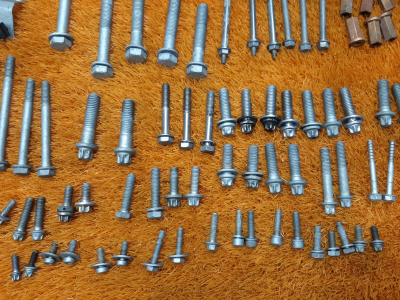 Болты и гайки ДВС, 870 рублей, Красноярск