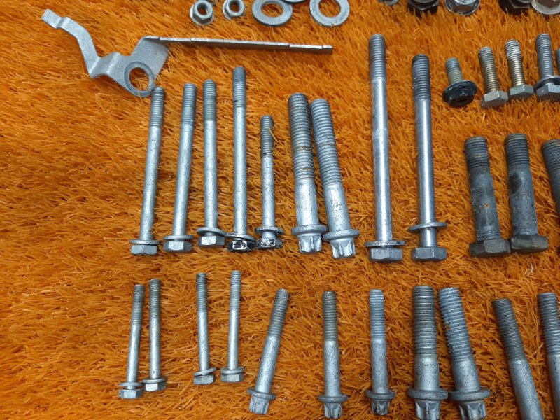 Болты и гайки ДВС, 870 рублей, Красноярск