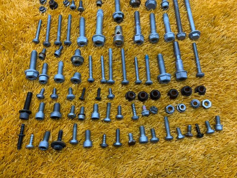 Болты и гайки ДВС, 810 рублей, Красноярск