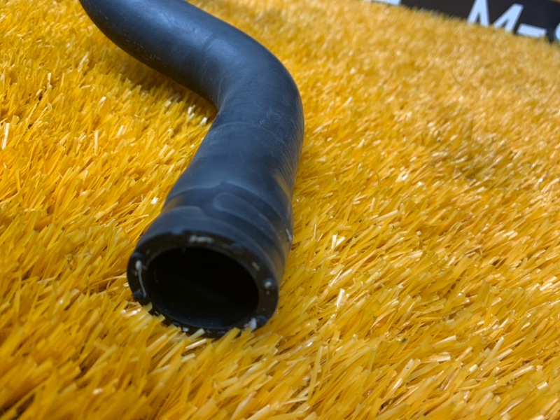 Патрубок системы охлаждения, 1000 рублей, Красноярск