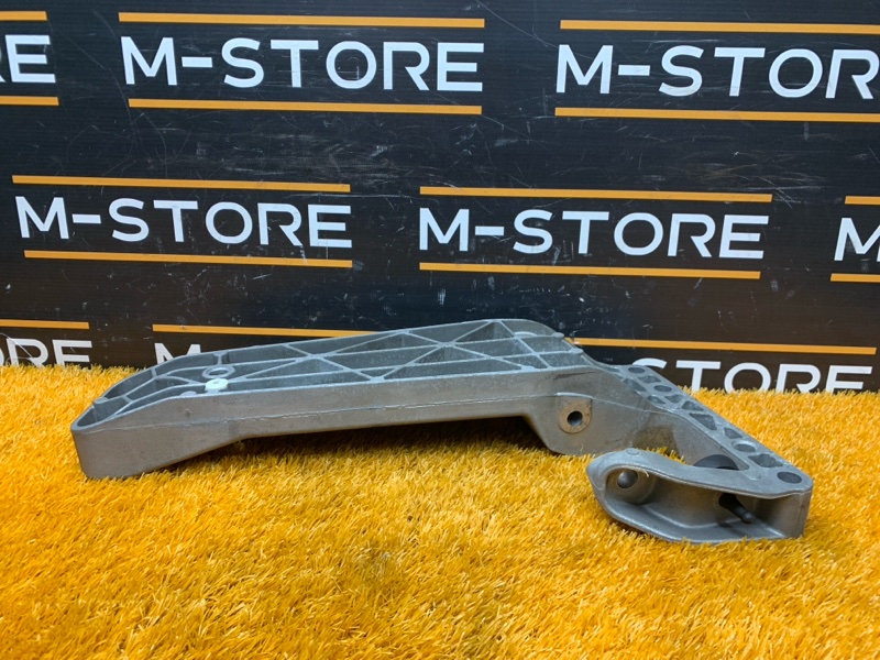 Кронштейн КПП, 500 рублей, Красноярск