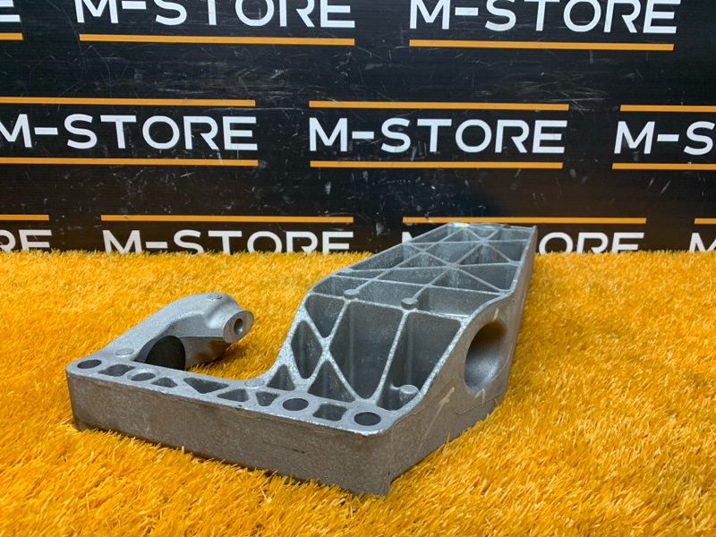 Кронштейн КПП, 500 рублей, Красноярск