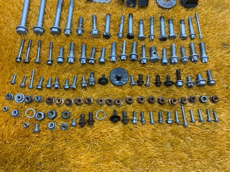 Болты и гайки ДВС, 750 рублей, Красноярск