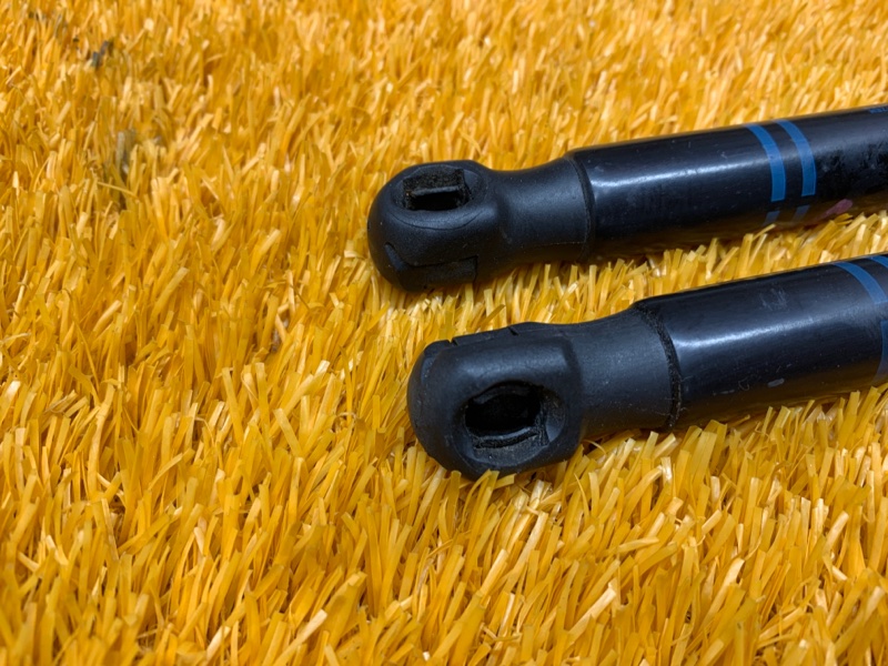 амортизатор капота, 900 рублей, Красноярск