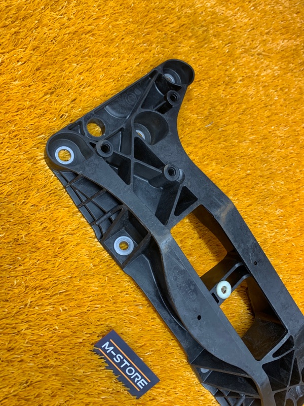 Кронштейн КПП, 2000 рублей, Красноярск