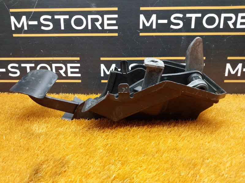 педаль тормоза, 350 рублей, Красноярск