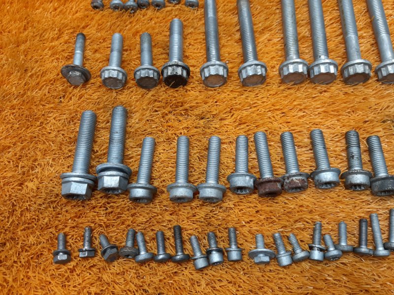 Болты и гайки ДВС, 810 рублей, Красноярск