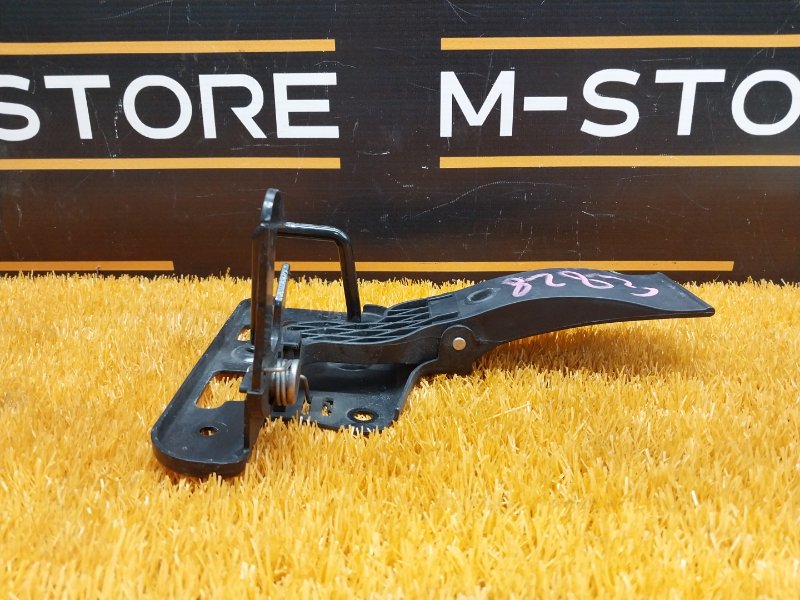 замок капота, 500 рублей, Красноярск