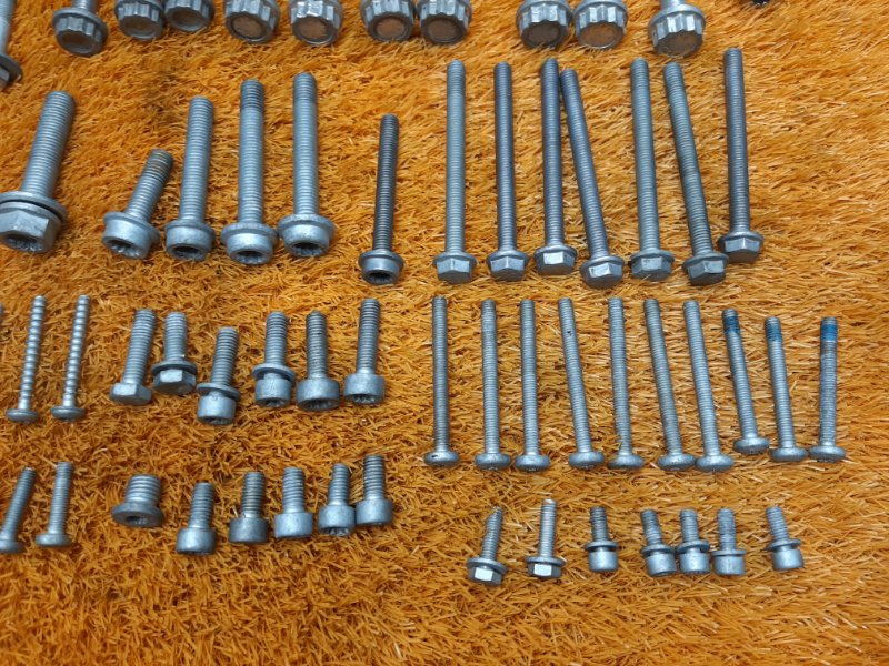 Болты и гайки ДВС, 810 рублей, Красноярск