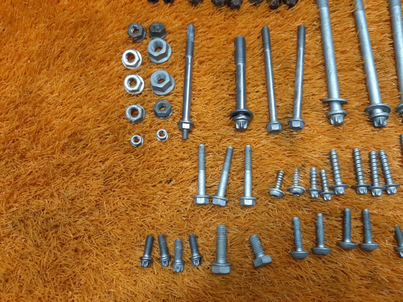 Болты и гайки ДВС, 630 рублей, Красноярск