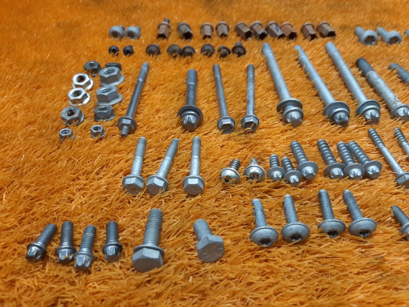 Болты и гайки ДВС, 630 рублей, Красноярск