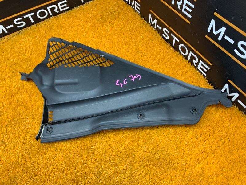 Водосток лобового стекла, 340 рублей, Красноярск