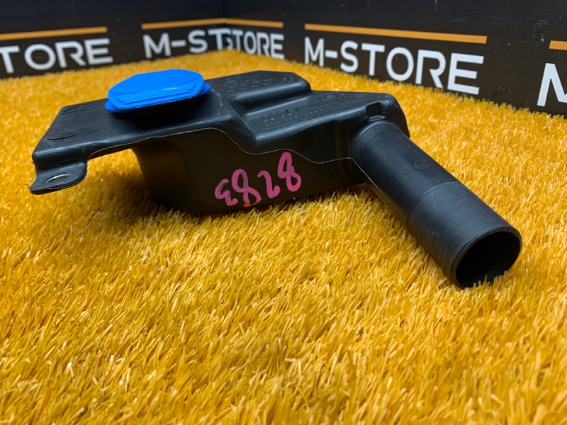 Горловина бачка омывателя, 200 рублей, Красноярск