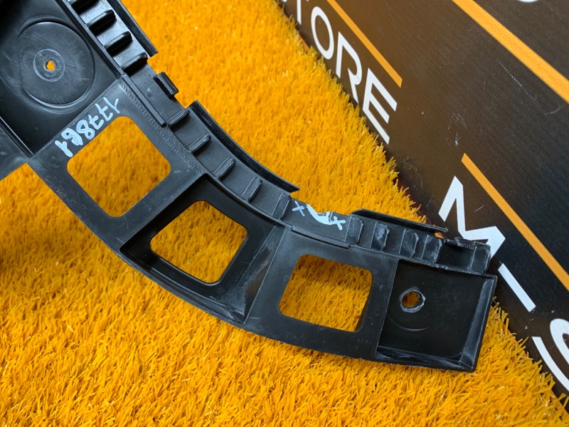 крепление бампера, 340 рублей, Красноярск