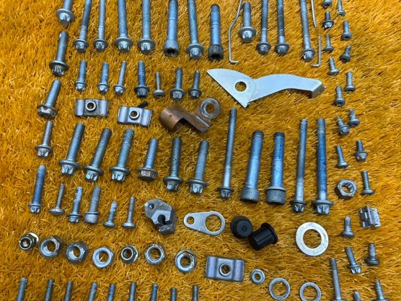 Болты и гайки ДВС, 870 рублей, Красноярск