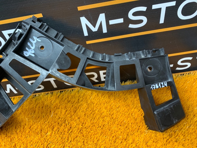 крепление бампера, 500 рублей, Красноярск