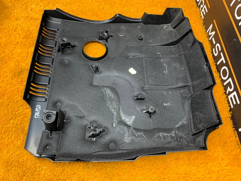 крышка двигателя, 2000 рублей, Красноярск